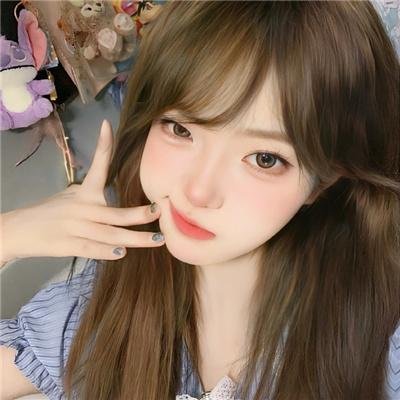 触碰的双手